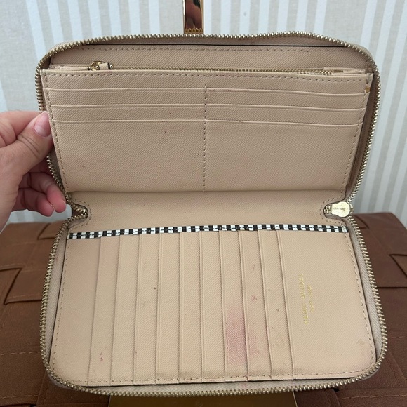 Henri Bendel West 57th Zip Around Continental Wallet Tan Beige Saffiano Leather - Picture 6 of 9